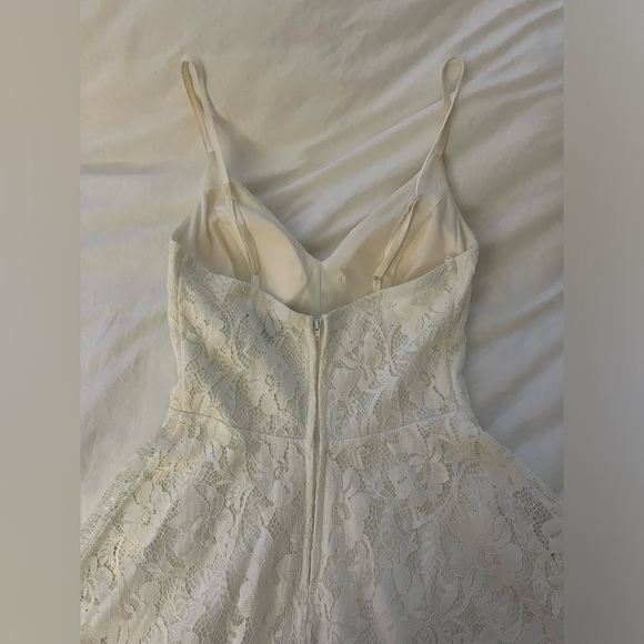 white floral flowy short dress - Picture 2 of 2